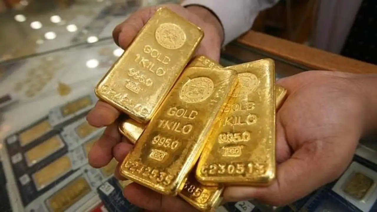 انخفاض أسعار الذهب هذا الأسبوع حتى 2.4 مليون دونغ لكل تايل فيتنامي